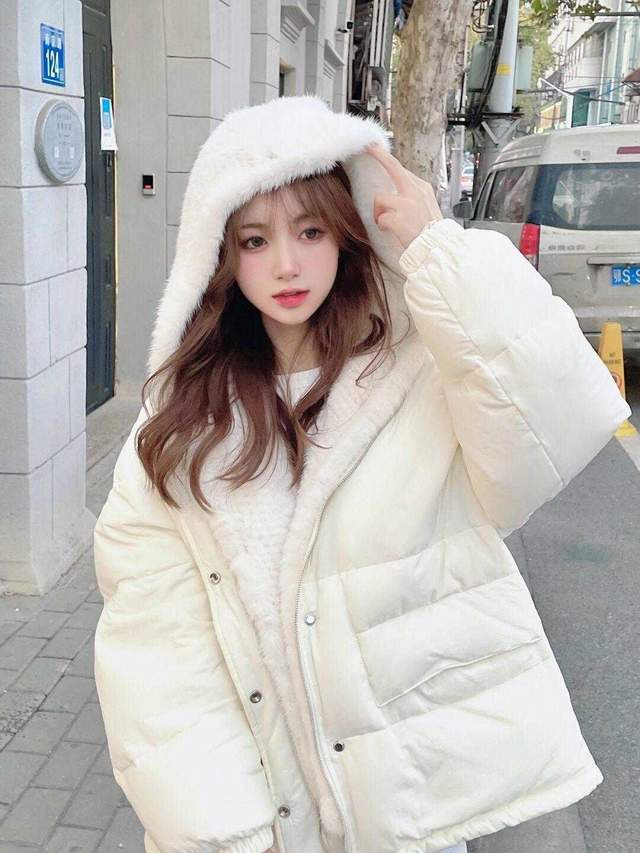 羽绒服 秋冬穿搭指南,普通女生也能把这几套穿出高级感,气质优雅又洋气