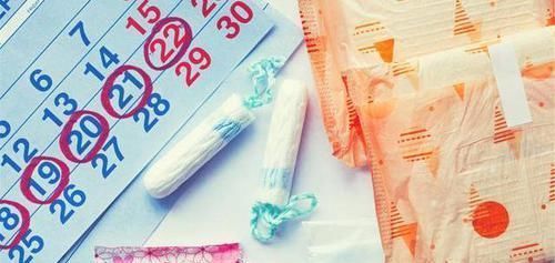  牙齿|女性身体出现5个“丑态”，或在暗示衰老已经开始了，别不承认