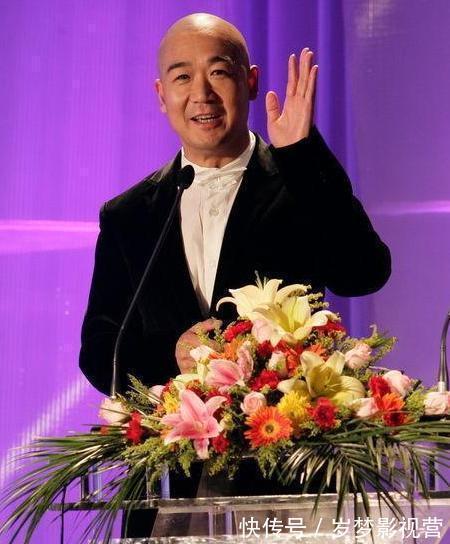 他要是不改一改說話不看場合的壞毛病,永遠也就是一名搞笑的