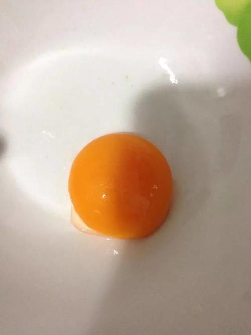 吃进嘴里像冰淇淋的蛋糕，细腻，入口即化