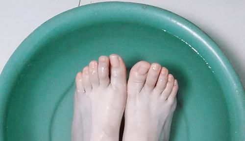 肾脏|男人过了五十岁,需及时自测有无4个表现,若有,肾脏还算不错