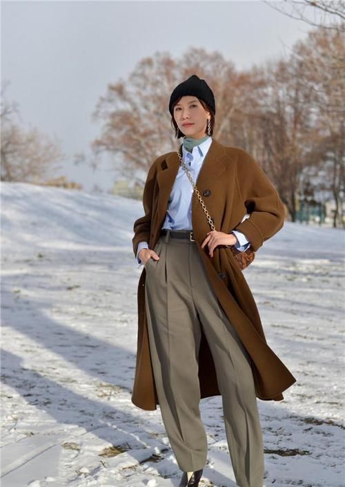 人靠衣装马靠鞍，中年女人想要不装嫩又优雅精致，只要掌握这2点