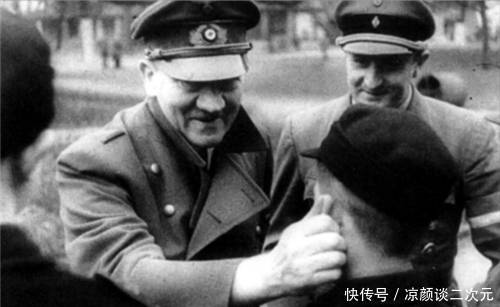结局|希特勒自杀前,与他最后握了一次手的德国少年兵,最终结局如何?