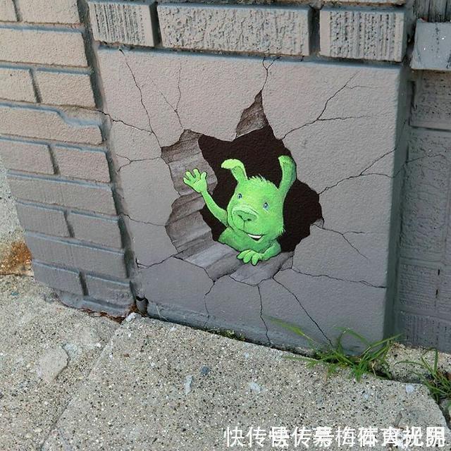 密歇根州!他用粉笔在街边“乱涂乱画”,吸引了百万粉丝,网友:能多来点吗