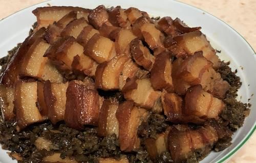 为孩子们准备的扣肉-迷你版，不油不腻，上桌后连汤都不剩，连吃三碗饭