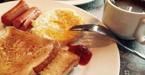 每天早上喝一碗開(kāi)水沖雞蛋，一段時(shí)間后，身體可能會(huì)收獲4個(gè)好處