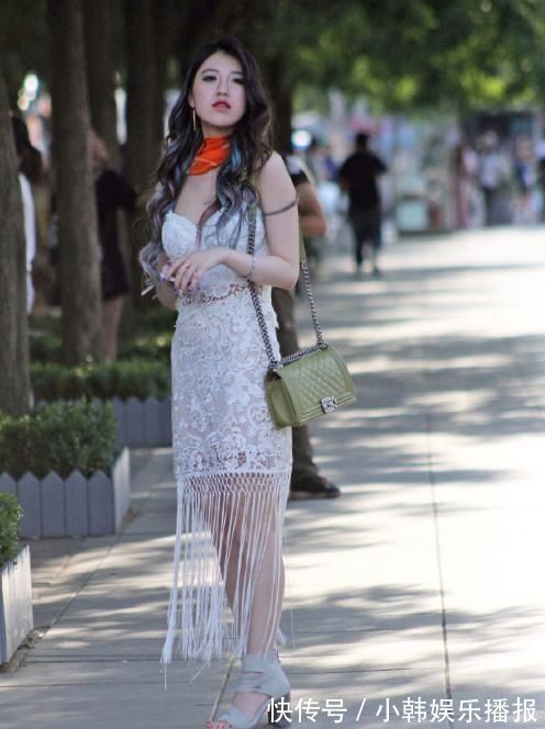 好身材","m":"2eca4be6a342524c3c91d2a3588b74425693220","nlabel":"stat_3050946263:zm.news.so.com:5bCP54yq54yq5bq36Zuo,pageType_zmt,glevel_3","ntag":"tfashion;sfashion_时尚;kfashion_1:打扮;kfashion_1:修身;kfashion_1:长裙;cal