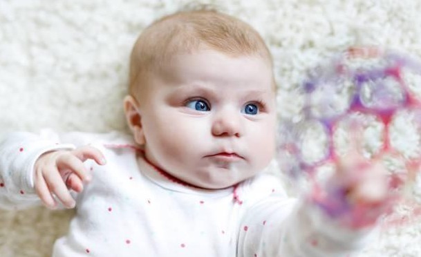 空空如也|哈佛研究家里这3个地方越乱,孩子的大脑越发达,父母别瞎勤快