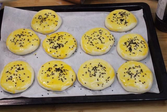 酥脆|孩子最爱吃的红糖酥饼，掌握正确的做法，层层酥脆，放凉不回软