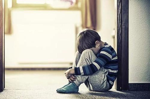 父母在这几个方面越大方，养出来的孩子越自信大方，想不成才都难