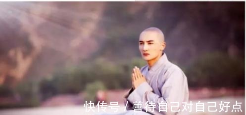 上联&俊俏尼姑出一上联池中荷叶鱼儿伞,和尚下联非常经典,动人凡心!