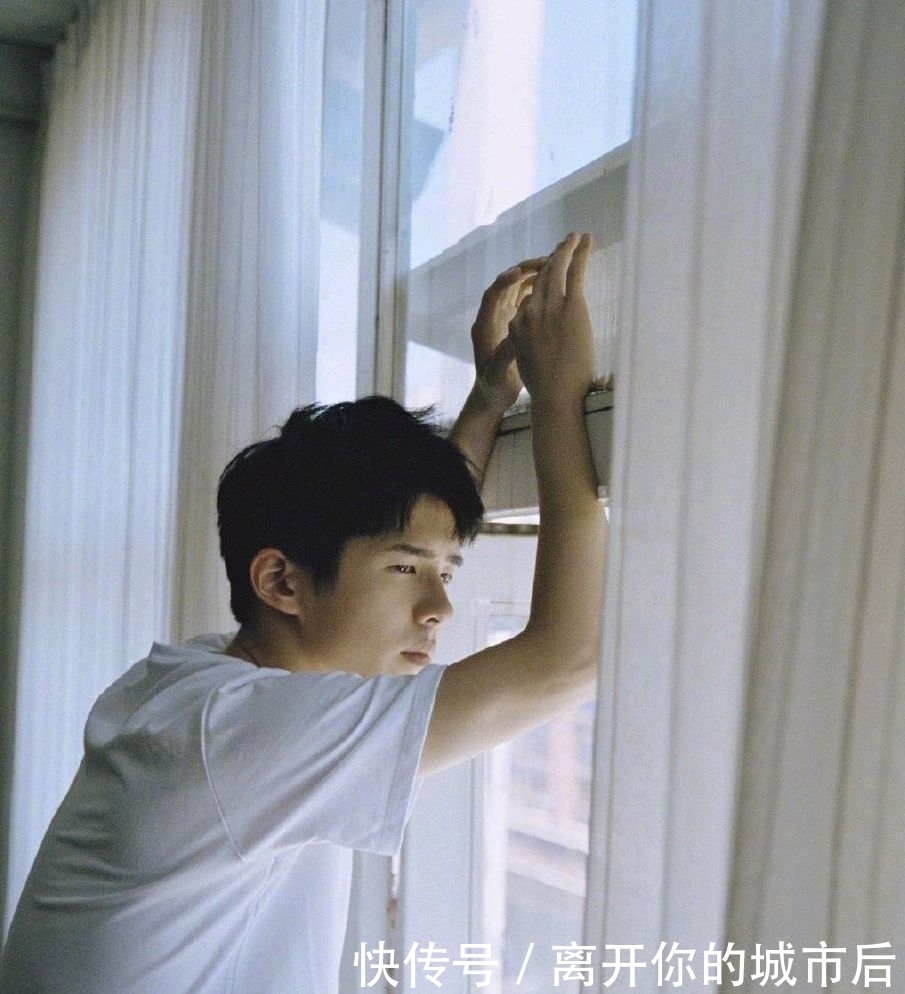 恰好是少年，王俊凯因高反穿上秋裤！！