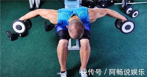 大肌|90后帅气小伙，打造出立体胸肌，男人如何练习胸大肌？