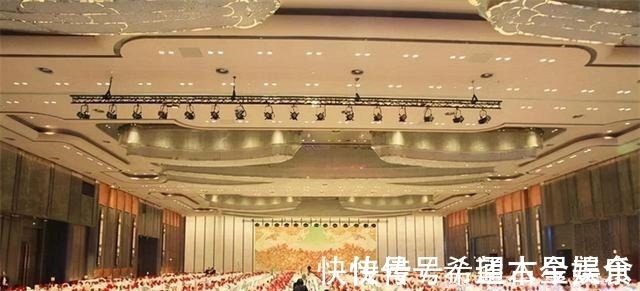 宴请&中国国宴,大方庄重;朝鲜国宴,喝酒不多,以吃为主!