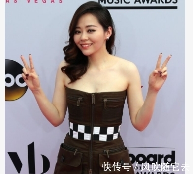 这是什么手?张杰晒与张靓颖的合照,网友:结了婚了,别这样了