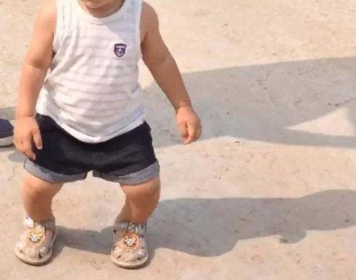 补钙|为何国内孩子的腿没有欧美国家孩子的直家长得改掉这些陋习才行