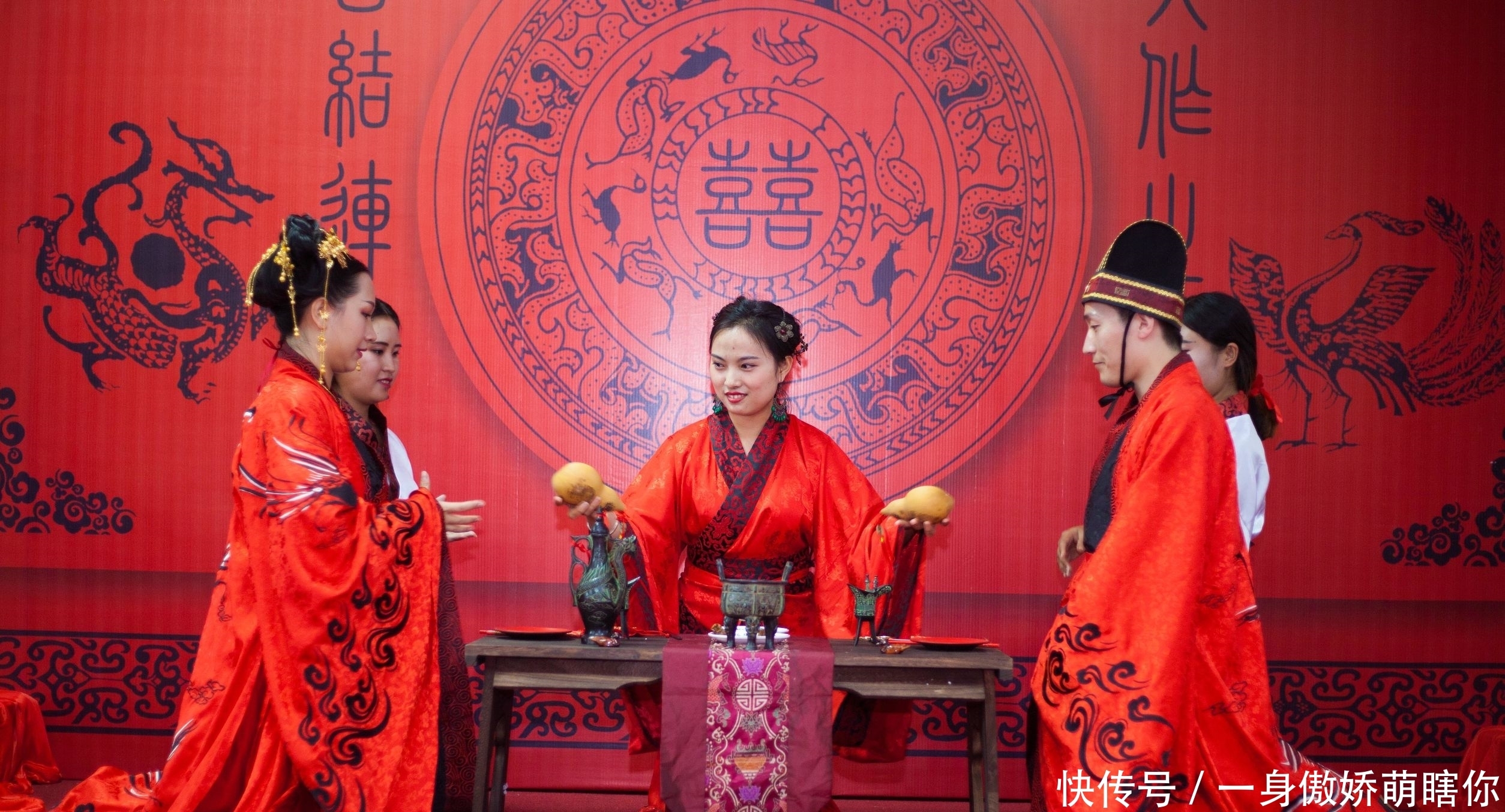 90后小夫妻办汉式周制婚礼 仅花9000元!