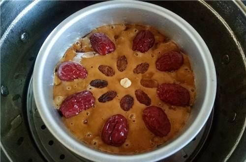 它是女性离不开的食物，做成主食，补气养血，口红腮红钱都省了
