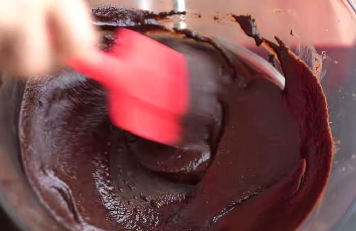  醇厚|家中自制牛奶巧克力，丝滑香甜，口感醇厚，真是太好吃了