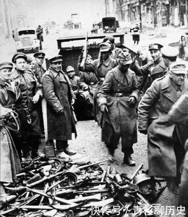 希特勒|希特勒临死前为何不选择戈林或希姆莱,而让海军元帅邓尼茨做为他的继承人?