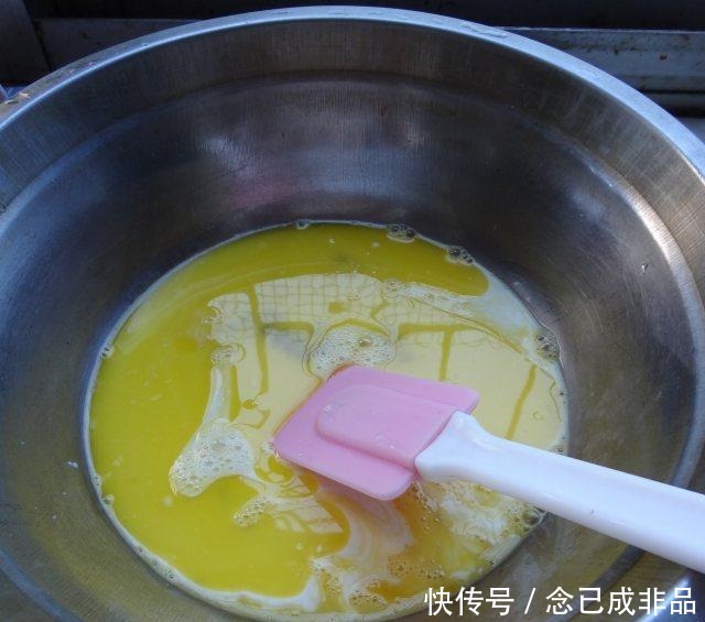 马拉糕,香味浓郁诱人,松软可口,一口一口停不下来