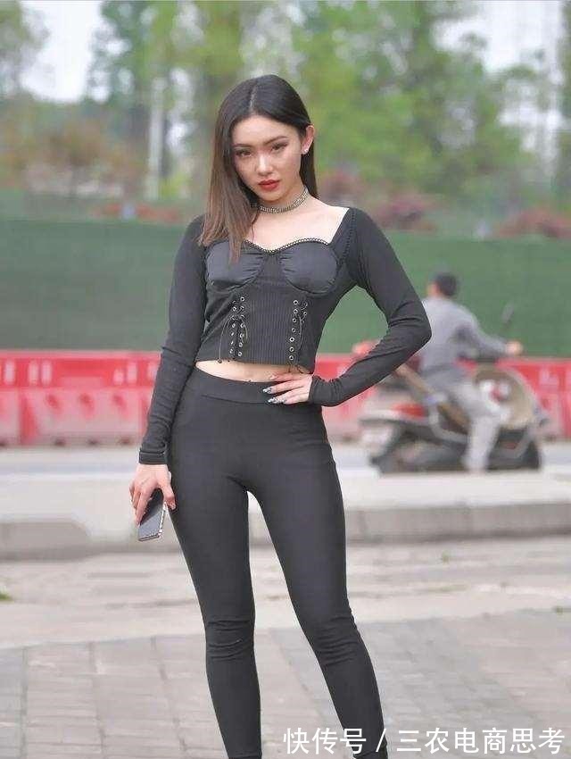 装扮 穿上在任何场合都有面子的瑜伽裤装扮,搭配出曼妙身姿,简约大气!