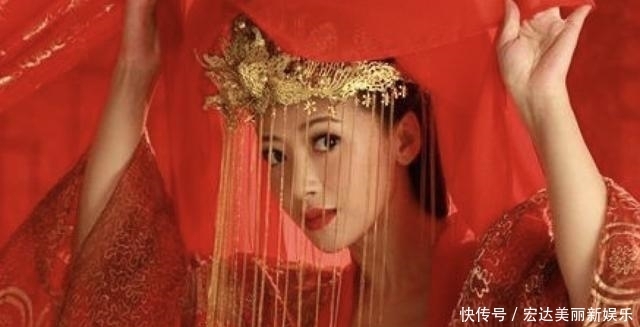 不已|才女出上联: 一人一碗一口锅 穷秀才对出下联, 女子羞愤不已