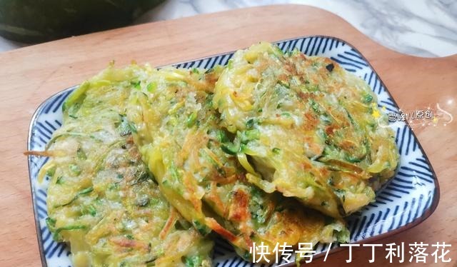 丝瓜籽|三伏天，吃它正当时，清热去火营养好，不炒不炖当饭吃，真简单！