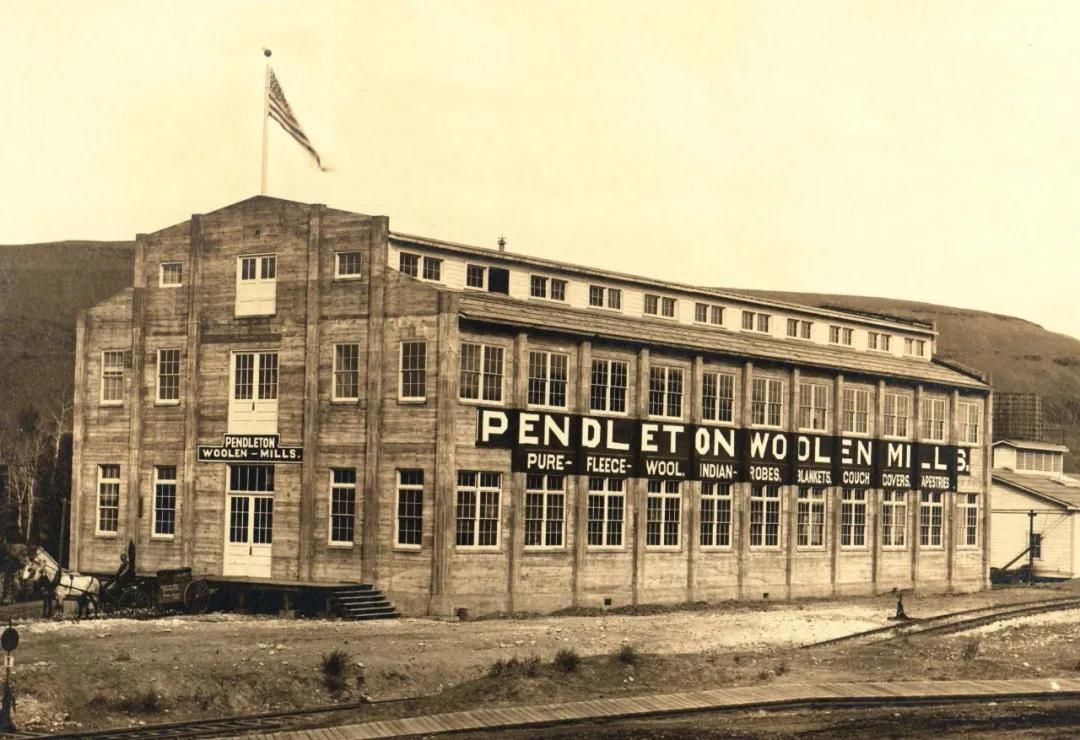 为什么“好色”的男人，总会在冬日拥抱「印第安图腾」？