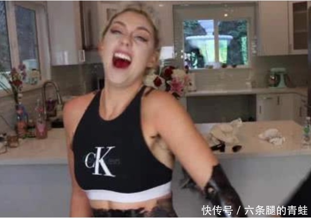 男子将黑头面膜涂满全身，往下撕的一瞬间，想死的心都有了！