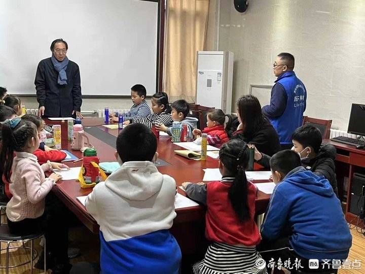 周青先|大手拉小手，山东艺术学院教授进济南社区教孩子们画画