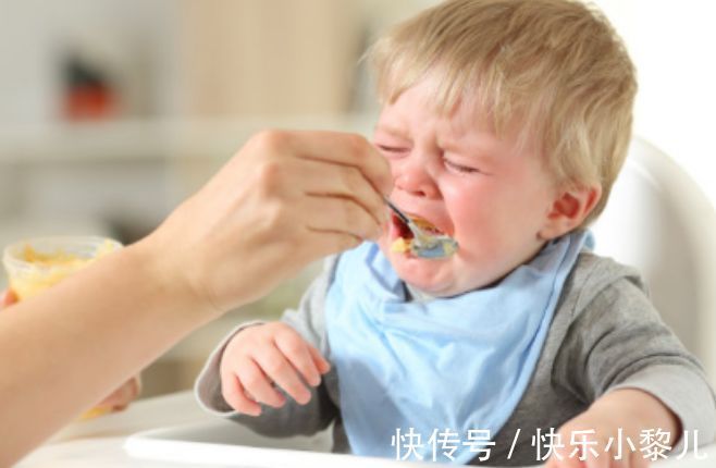 添加|孩子吃辅食后,还要多喝奶吗?很多家长概念模糊,快来看怎么做?