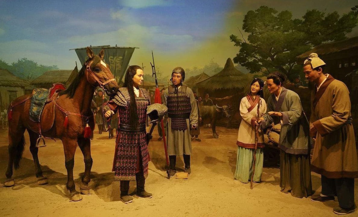 花木兰女扮男装,跟士兵一起吃住,真的没人发现她是女儿身吗?