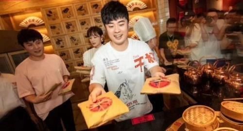 郑恺陈赫火锅店风生水起,baby奶茶店惨淡收场,原因其实很简单