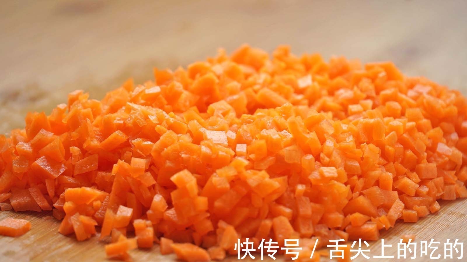 这6道早餐不用揉面,一搅一蒸就完成,松软又香甜,省时又省力