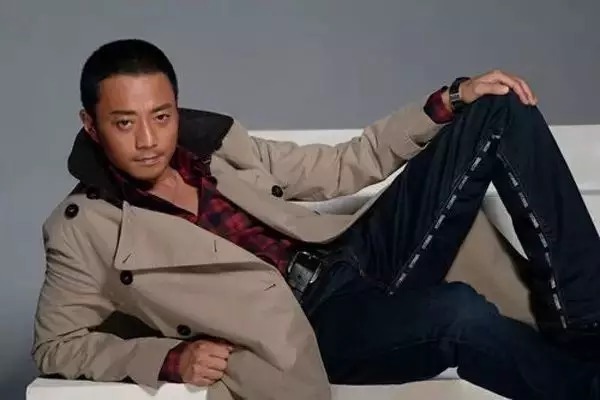 翡翠|好玩意都被演艺圈包圆了!盘点10大明星收藏家!