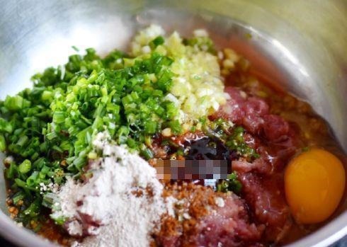 吃了20年饺子才知道,它做出的饺子馅,鲜嫩多汁,比韭菜好吃