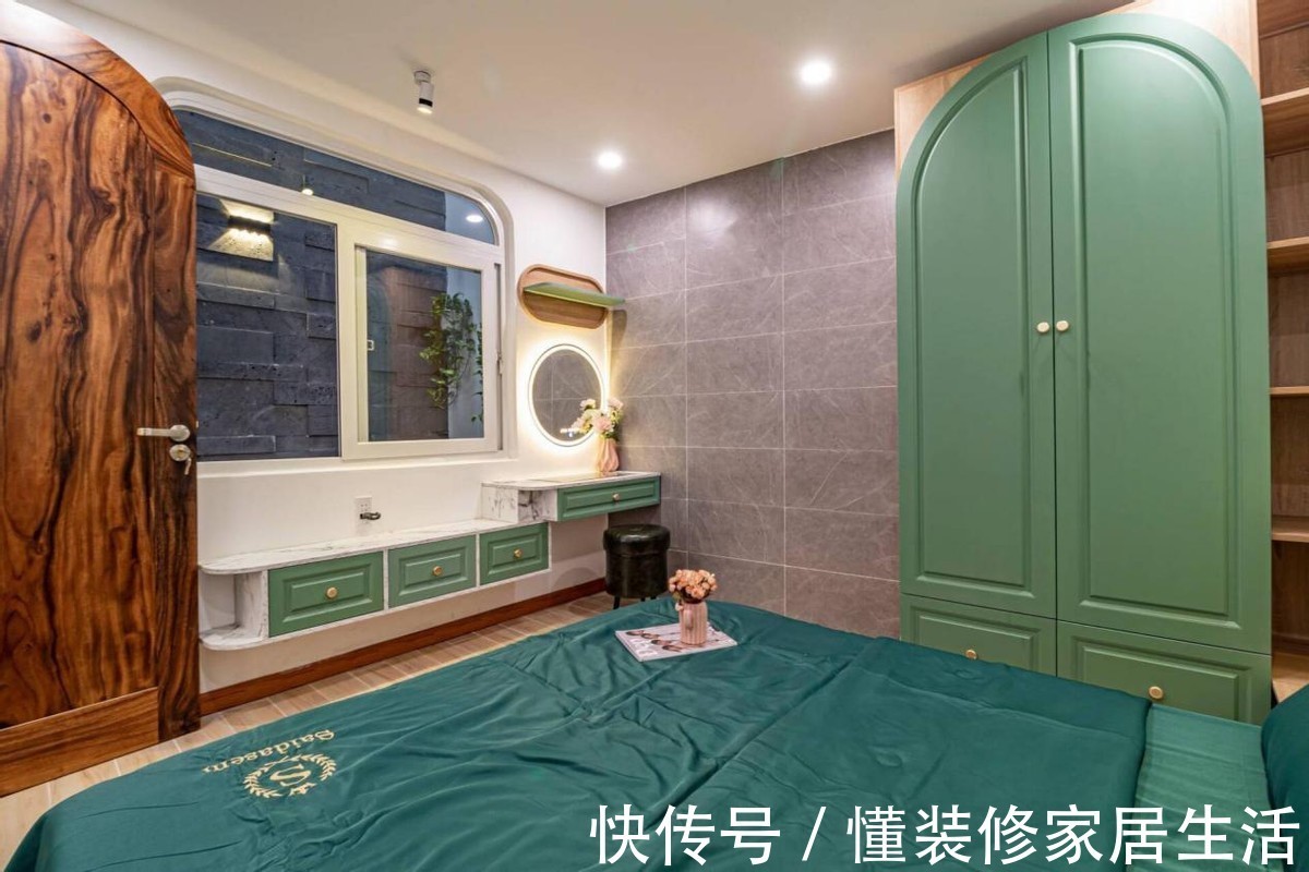 别墅|220㎡两层别墅,上有露台花园下有入户庭院,无复杂装修无比惬意