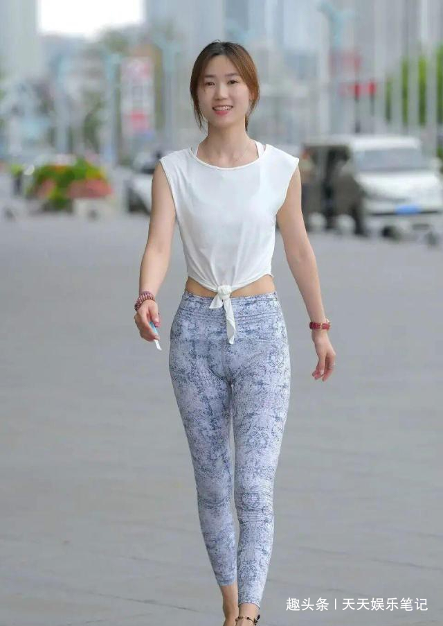 打底裤减龄有活力,婉约不失时尚,柔软舒身