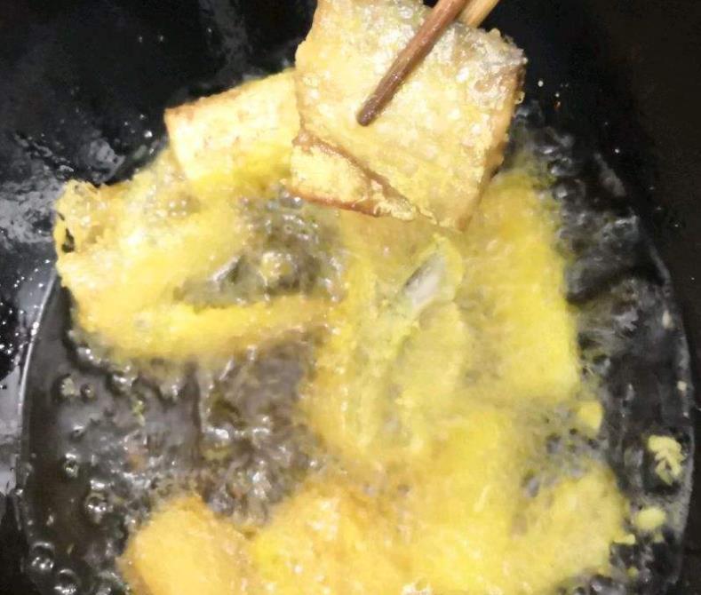 咸味|炸带鱼,不要只知道挂面糊,老师傅教你这样做,带鱼更香更脆