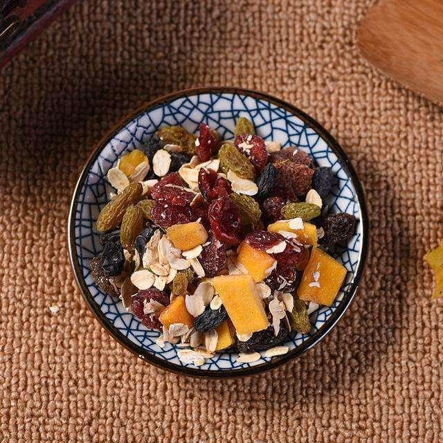 预防|糖尿病四个征兆你中几个6种天然降糖食物,坚持吃,预防糖尿病