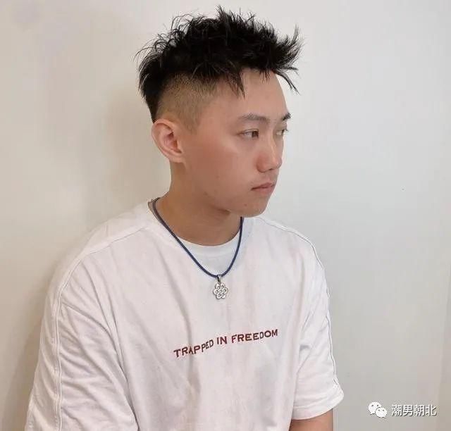 “两边铲光”发型有3种剪法？这几款都很帅气，男生都该试试