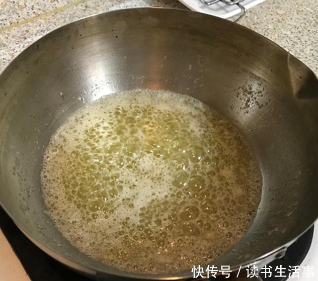 这款费南雪蛋糕，材料简单容易上手，香味浓郁，外焦内软，很好吃