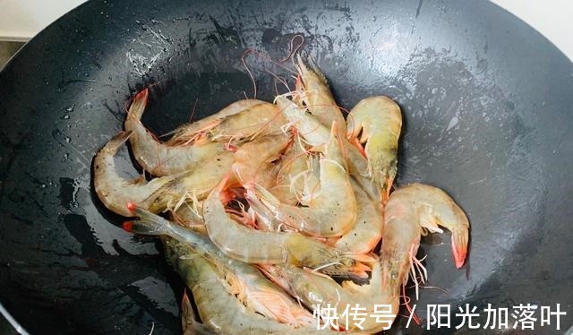 调味料|大虾搭配酱油这样做,比白灼好吃,低盐低脂还不胖,超适合减肥!
