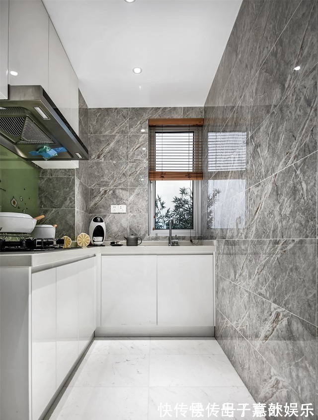 房主|95平简约风二居室,经典高级灰加上糖果色清新自然的颜色