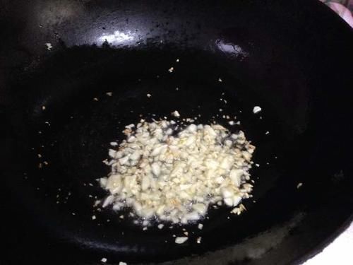  下饭就要吃这道菜，5元钱能炒上一大盘，营养又健康