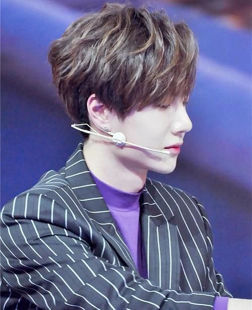 星光大赏最新排名!肖战,王一博争第一,赵丽颖名次让人想不到