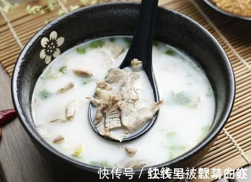 羊肉|炖羊肉汤时,牢记“2放2不放”,炖出来的羊汤鲜美,羊肉鲜香
