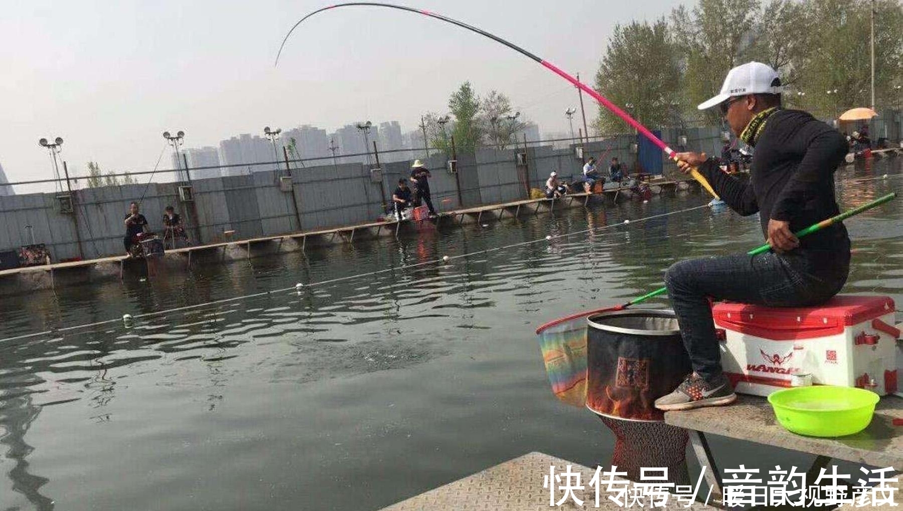 死窝|什么钓鱼会死窝?掌握以下几个技巧,再也不怕钓鱼死窝了