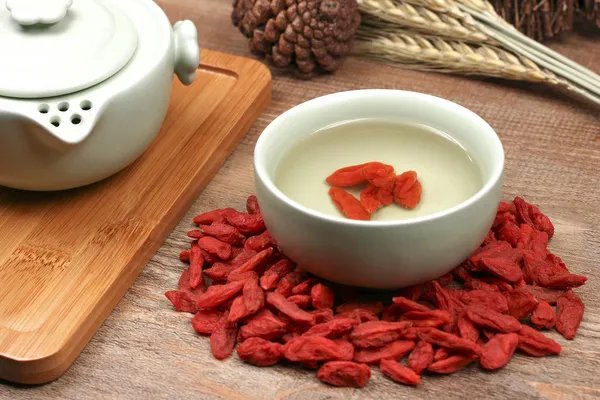 银耳|枸杞泡水不放它，养生效果全白搭！养肝润肺是一绝，这个季节绝不能错过